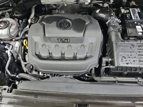 Used 2022 Volkswagen Tiguan SE image 24