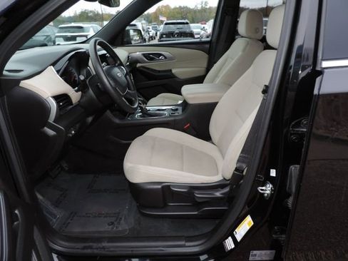 Certified 2022 Chevrolet Traverse LS image 17