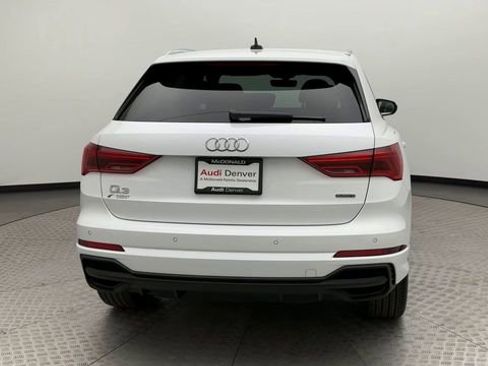 Used 2025 Audi Q3 2.0T Premium w/ Convenience Package image 3