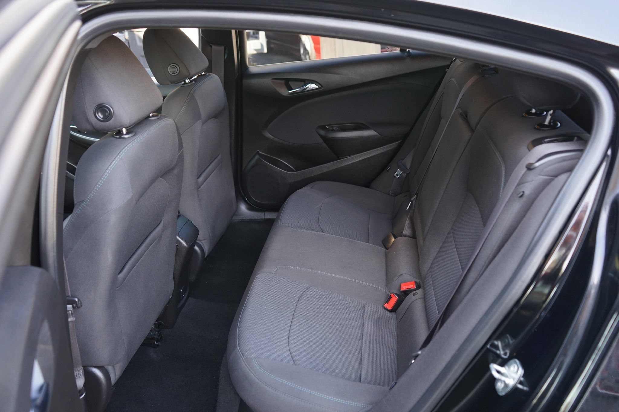 Used 2017 Chevrolet Cruze LT w/ Sun And Sound Package FWD image 15