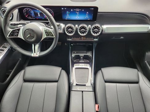Certified 2025 Mercedes-Benz GLB 250 image 18