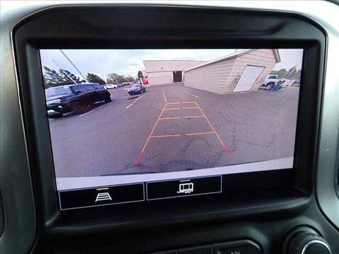 Used 2021 Chevrolet Silverado 1500 LT Trail Boss w/ Convenience Package II AWD/4WD image 22