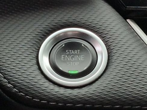 Certified 2025 Chevrolet Equinox LT FWD image 23