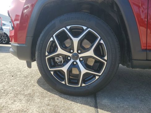 Used 2025 Jeep Compass Limited AWD/4WD image 7