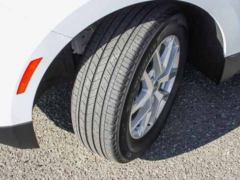 Used 2023 Chevrolet Equinox LT w/ Driver Convenience Package image 39