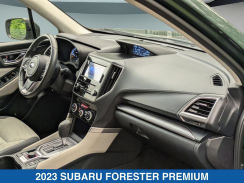 Used 2023 Subaru Forester Premium AWD/4WD image 37