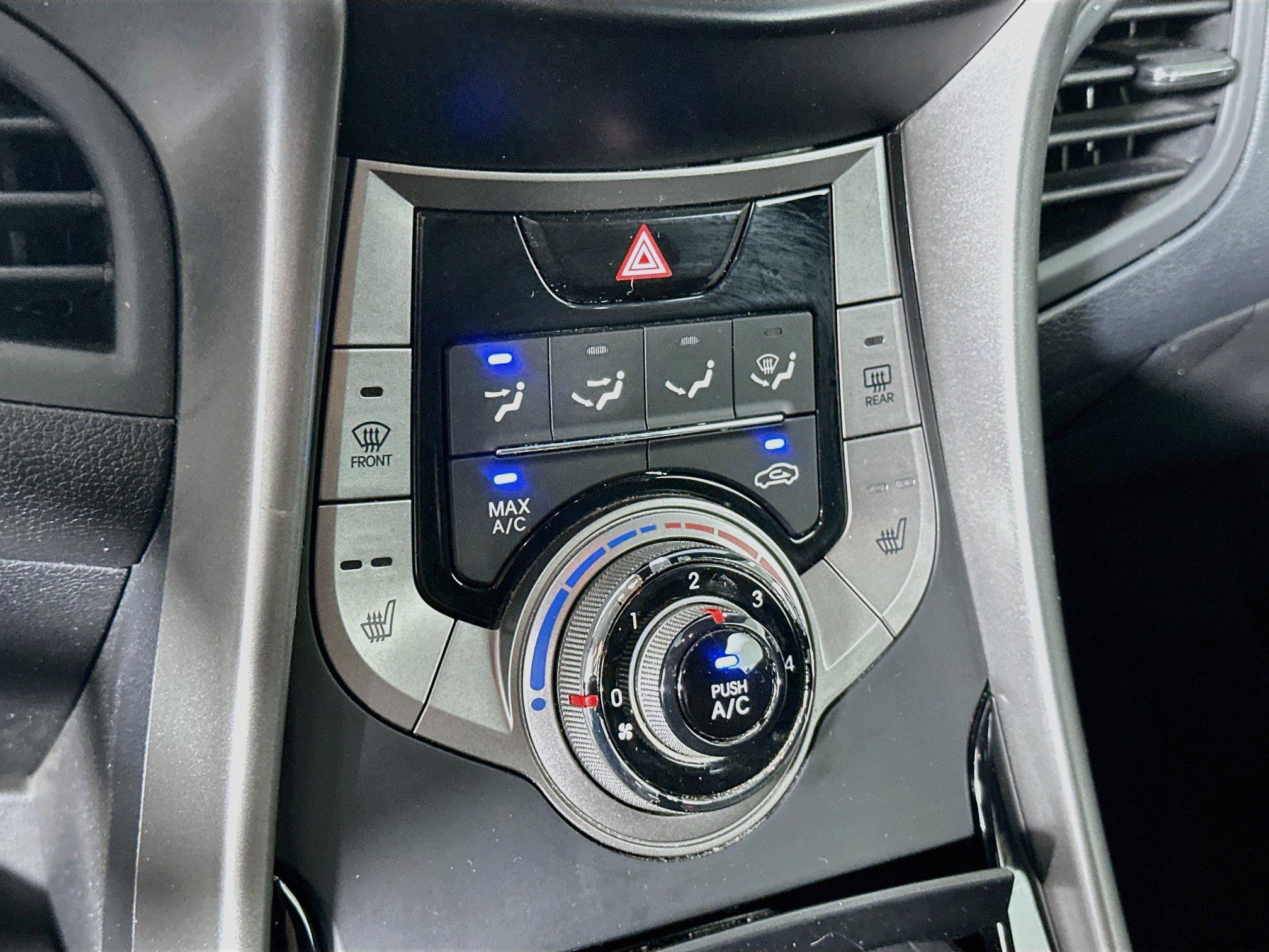Used 2013 Hyundai Elantra FWD image 21