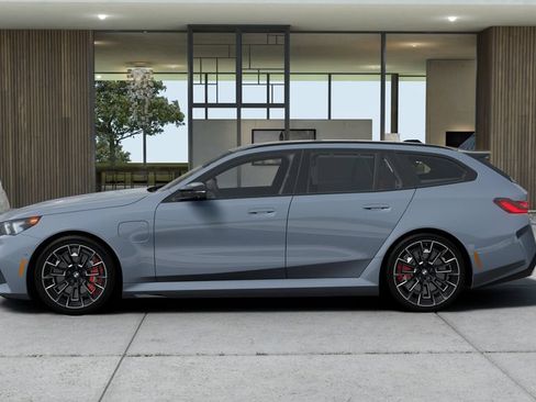 New 2027 BMW M5 Touring AWD/4WD image 30