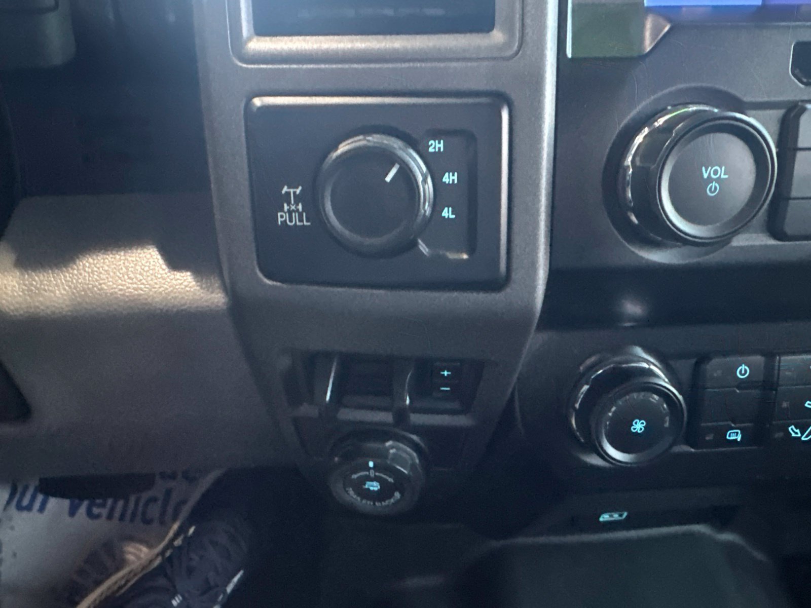 Used 2020 Ford F250 XL w/ STX Appearance Package AWD/4WD image 39