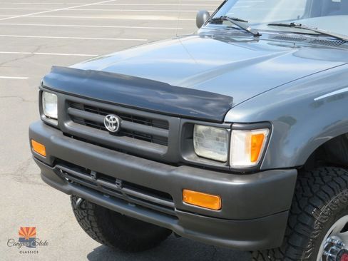 Used 1992 Toyota Pickup Deluxe AWD/4WD image 34