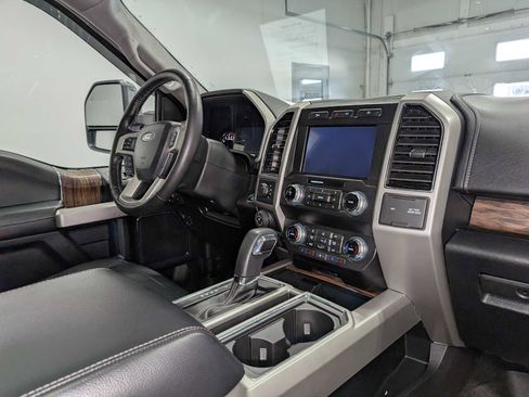 Used 2019 Ford F150 Lariat w/ Equipment Group 502A Luxury AWD/4WD image 46