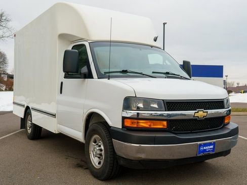 Used 2021 Chevrolet Express 3500 w/ Power Convenience Package image 4