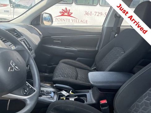 Used 2024 Mitsubishi Outlander Sport SE AWD/4WD image 17