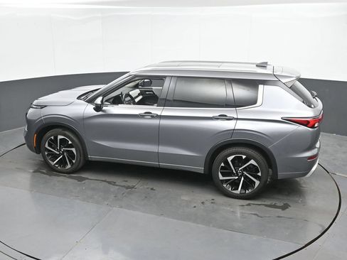 Used 2023 Mitsubishi Outlander SEL AWD/4WD image 39