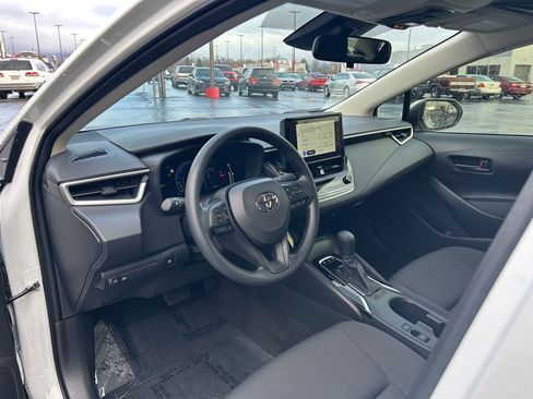 Used 2026 Toyota Corolla LE image 11