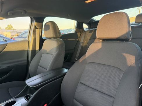 Used 2018 Chevrolet Malibu LT FWD image 13