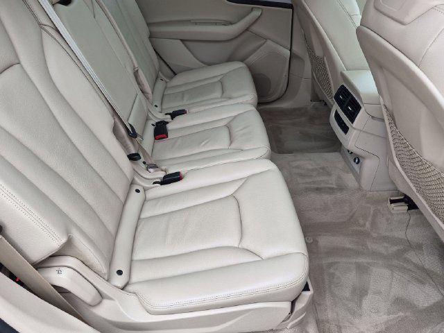 Used 2019 Audi Q7 2.0T Premium w/ Convenience Package AWD/4WD image 29