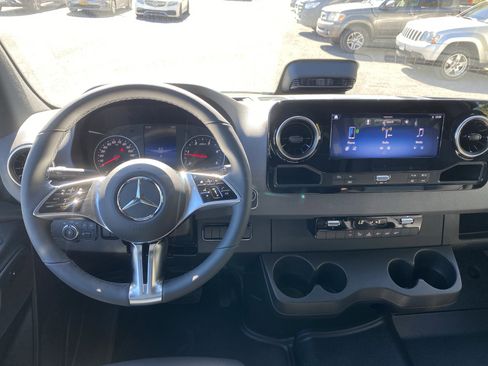 New 2026 Mercedes-Benz Sprinter 2500 image 10