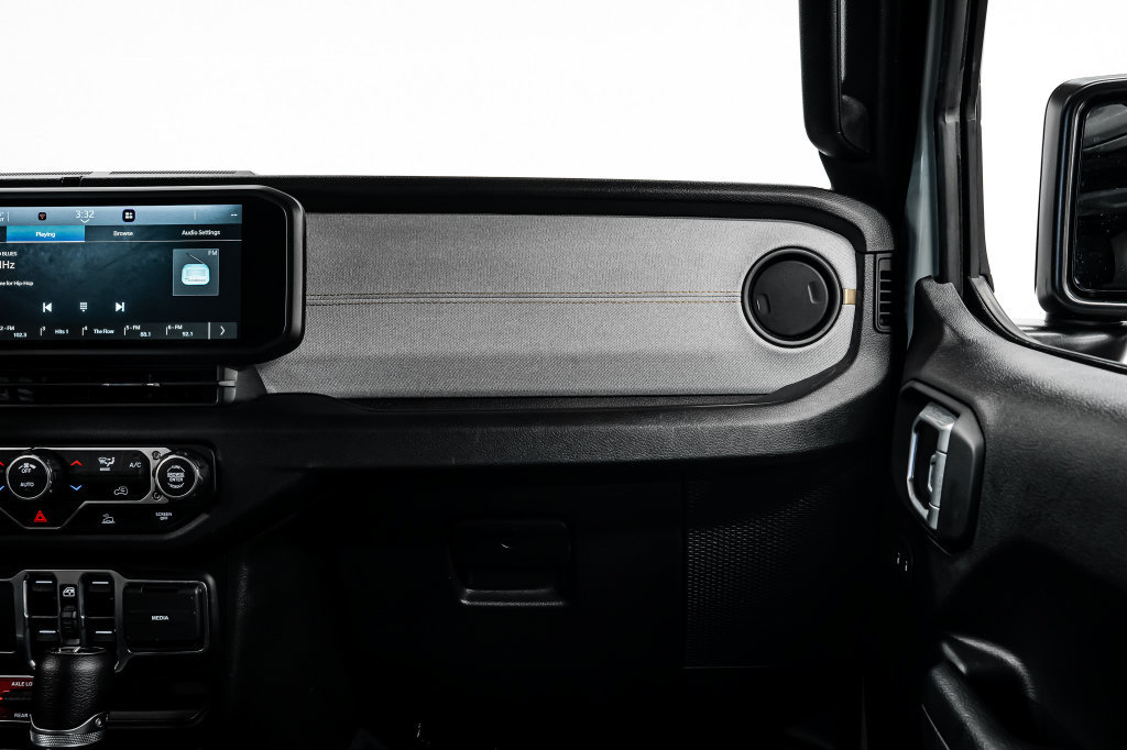 Used 2024 Jeep Wrangler Unlimited AWD/4WD image 29