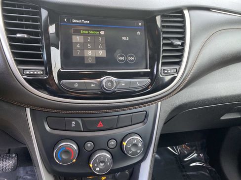 Used 2019 Chevrolet Trax LS image 11