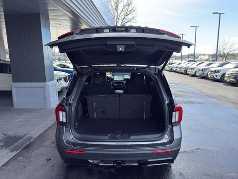 New 2026 Ford Explorer ST-Line image 7