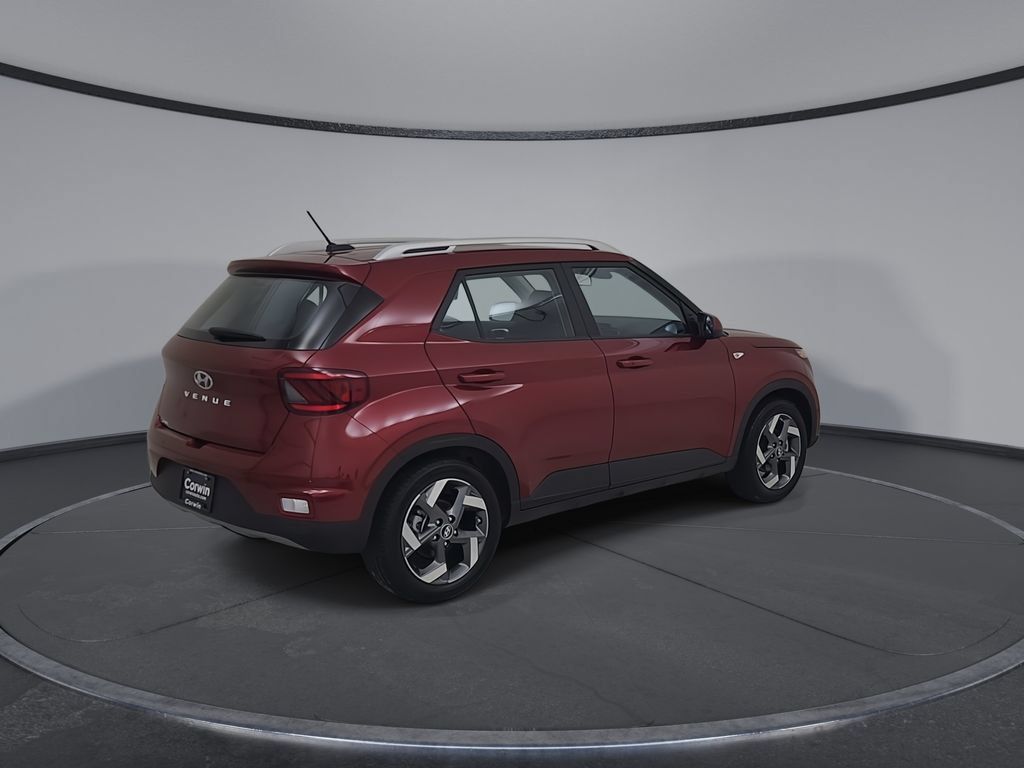 Used 2025 Hyundai Venue SEL FWD image 17