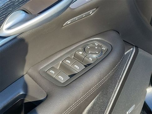 Used 2025 Cadillac XT5 Premium Luxury image 24