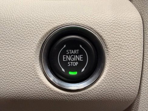 Used 2025 GMC Acadia Denali w/ Super Cruise Package image 33