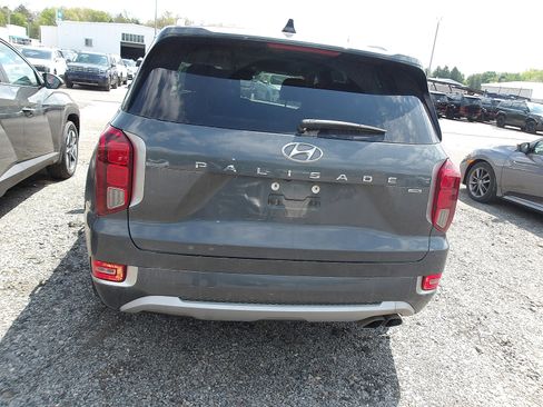 Used 2022 Hyundai Palisade Limited w/ Cargo Package AWD/4WD image 2