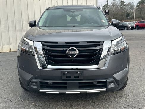 Used 2022 Nissan Pathfinder SL w/ Lighting Package (N92) image 3
