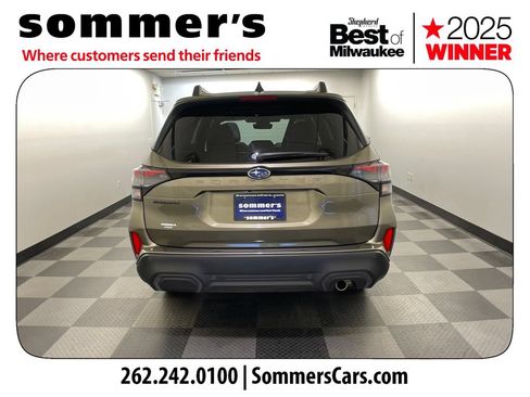 Used 2025 Subaru Forester Limited w/ Popular Package #2 AWD/4WD image 4