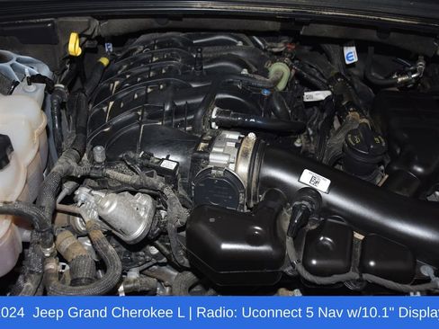 Used 2024 Jeep Grand Cherokee L Limited w/ Luxury Tech Group II image 7