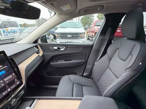 Used 2026 Volvo XC60 B5 Core w/ Climate Package AWD/4WD image 23