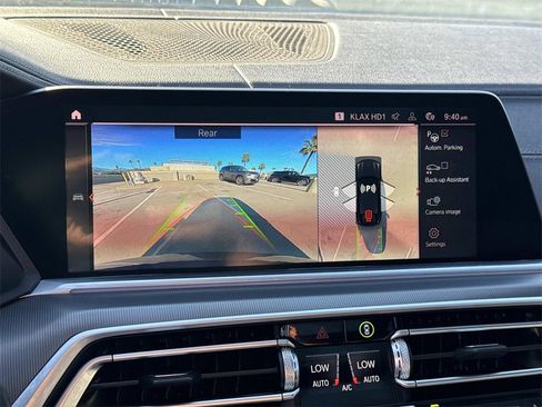 Used 2023 BMW X6 xDrive40i w/ M Sport Package image 25