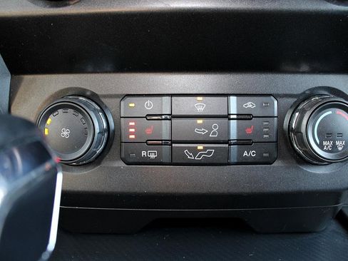 Used 2019 Ford F150 XLT w/ Equipment Group 302A Luxury image 34