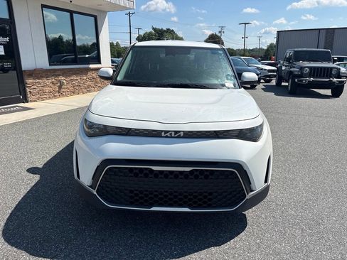 Used 2024 Kia Soul LX w/ Option Group 015 FWD image 11