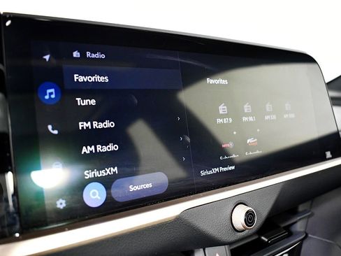 Used 2023 Toyota Crown Platinum image 32