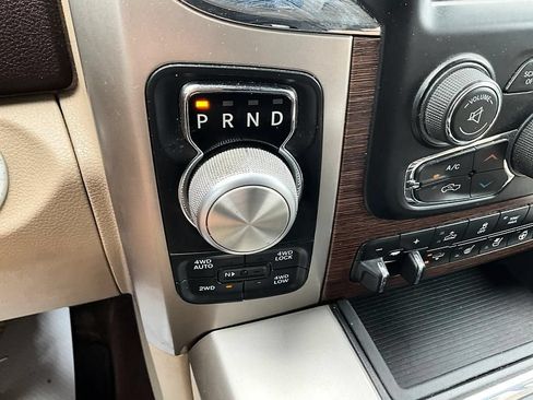Used 2017 RAM 1500 Laramie w/ Convenience Group AWD/4WD image 22