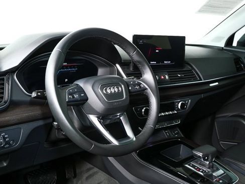 Used 2023 Audi Q5 2.0T Premium Plus w/ Premium Plus Package image 4