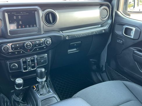 Used 2020 Jeep Wrangler Unlimited Sport S AWD/4WD image 29