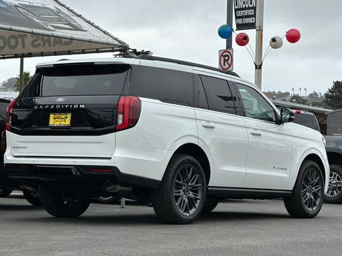 New 2027 Ford Expedition Platinum w/ Driver's Package AWD/4WD image 3
