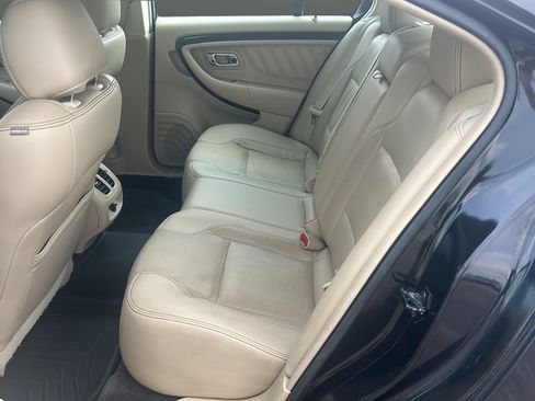 Used 2015 Ford Taurus Limited FWD image 20