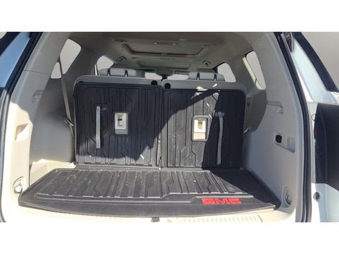 Used 2023 GMC Acadia Denali w/ Denali Technology Package image 18