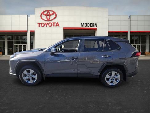 Used 2025 Toyota RAV4 LE image 8