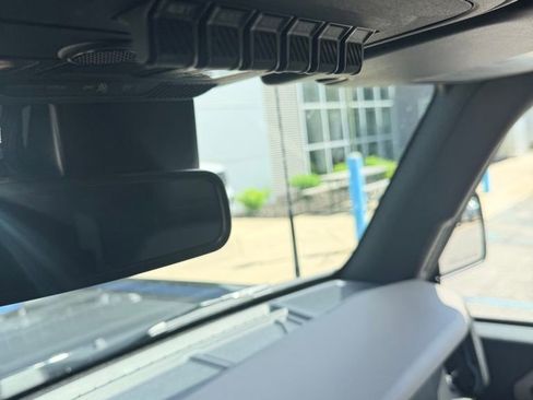 Used 2024 Ford Bronco Wildtrak image 16