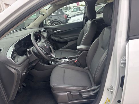 Used 2025 Buick Encore GX Preferred FWD image 25