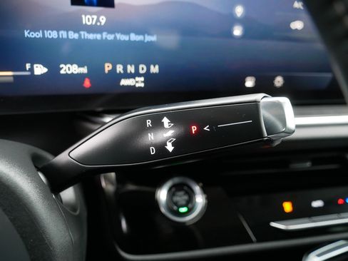 Used 2025 Buick Envision Preferred image 24