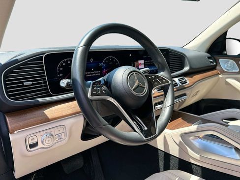 Used 2024 Mercedes-Benz GLE 350 4MATIC image 9
