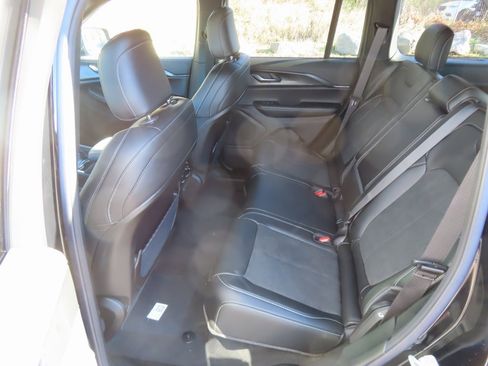 New 2025 Jeep Grand Cherokee Altitude image 22