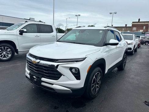Certified 2024 Chevrolet TrailBlazer LT w/ Driver Confidence Package FWD image 30